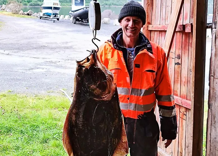 8 Person In בית נופש